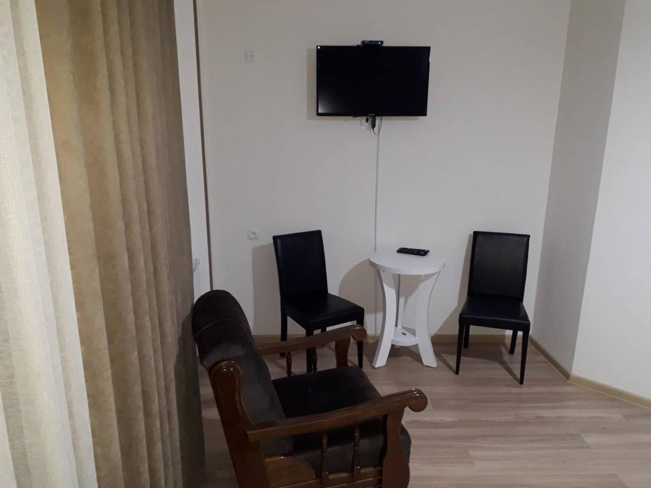 Old Town Bed and Breakfast Gori Buitenkant foto